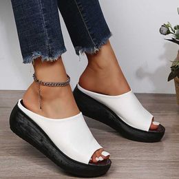 Sandalias 2022 verano señoras suela de cuero zapatillas Mujer Sexy tacón alto mulas zuecos negro Peep Toe plataforma mulas Emal Sandalias Mujer T221209