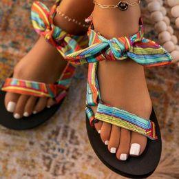 Sandales 2022 été nouvelles femmes sandales grande taille plage plat arc femme en plein air sauvage couleur ms pantoufles chaussures pour Y2302