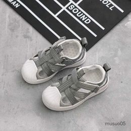 Sandales d'été pour enfants, chaussures creuses, pour garçons et filles, demi-sandales respirantes à bout coquillage, surface en maille, nouvelle collection 2022