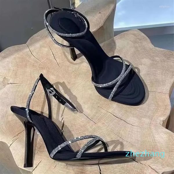 Sandales 2023 Designer femmes pleine cristal femme pompes Sexy talons hauts noir robe de soirée chaussures dames gladiateur sandale