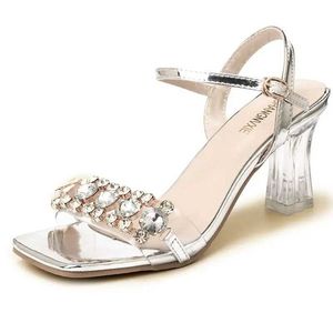 Sandalen 2023 Elegante Goud en Zilver Dames Hoge Hakken Water Diamant Deisgn Transparante Trouwschoenen Sexy Feest H240328K9KS