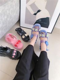 Sandales 2023 Nouvelles chaussures de gelée Melissa Populaires pour les dames d'été Fashion Coeur Face chaude Vente de sandale Plateforme de sandale fille décontractée Beach Wear SM146