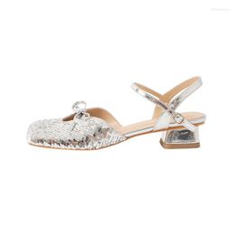 Sandalen 2023 Silver Bow Sequin Mid Heel Dames dikke hakken Vintage Mary Jane schoenen voor dames