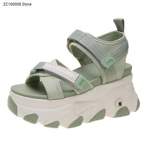 Sandalen 2023 Soft Comfortabele vrouwenplatform Open Toed vrouwelijke 9 cm Wedge High Heels Summer Girl Chunky Outdoor Sports Shoes