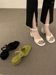 Sandalen 2023 Summer Beach Elegante Casual Woman Pure Color Buckle Medium Heel schoenen Dames Open Toe Non Slip Koreaans chic