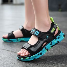 Sandales 2023 Été Plage Eau Enfants Chaussures De Mode Légères Antidérapantes Fond Mou Ombrage En Cuir Garçons Confortables 230224