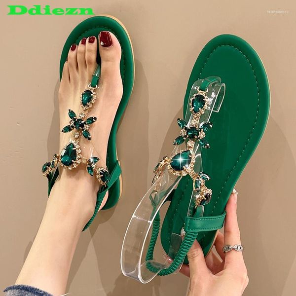 Sandales 2023 appartements d'été femmes cristal pantoufles femme luxe tongs dames chaussures plage casual diapositives Mujer Zapatos