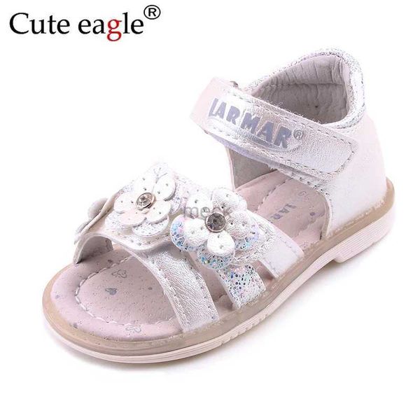 Sandales 2023 SAMBRE SANDES Sandales pour filles Baby Sandales Fleurs en cuir souple Princesse filles Chaussures enfants Sandales de plage Chaussures pour tout-petits 240419