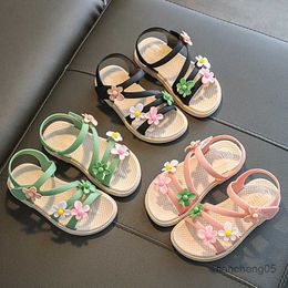 Sandales 2023 été petites filles sandales 2023 nouvelle fleur simple mignon rose vert enfants sandales enfant en bas âge bébé doux décontracté école enfants chaussures pour le cadeau