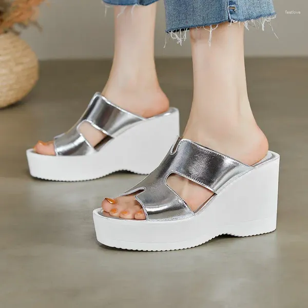 Sandalias 2023 verano mujeres plataforma de cuero de vaca cuñas tacones altos resbalón en zapatos femeninos de moda plata blanco