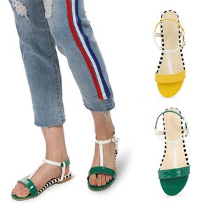 Sandalen 2023 Zomer Women Flats Fashion T-String African Sandles Plus Size Zebra Patchwork Lady Casual Beach Comfortabele schoenen