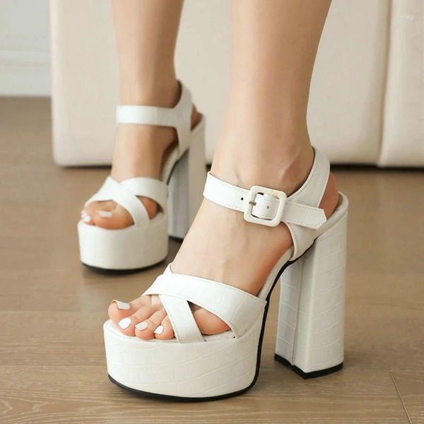 Sandales 2023 Summer Femmes High Heel Shoes Platform Super Square Ladies Pu Leather Open Toe Buckle Party Women's