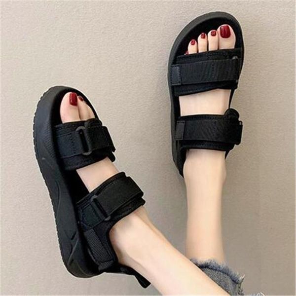 Sandalias 2023 para mujer, zapatos planos deportivos de goma de verano para ocio, vacaciones, pie ligero, arco que combina con todo, estudiantes femeninos, zapatos de playa