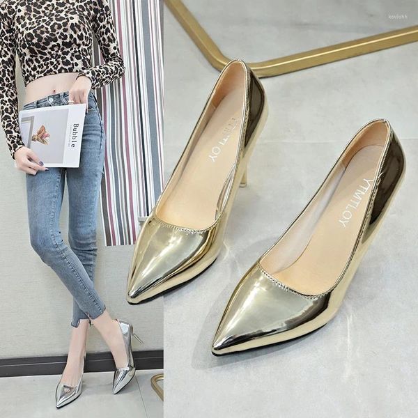 Sandalias 2024 Champagne Mujeres Patente brillante Extremadamente 9 cm Tacones altos Punta puntiaguda Resbalón en Stiletto Pums Zapatos de vestir formales sólidos Plus