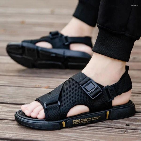 Sandalias 2024 Diseño Hombres Roma Cuero Moda Sandalias Negro Zapatos de verano Cómodo Suave Gladiador Zapatos