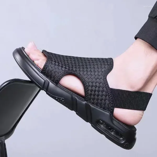 Sandalias 2024 zapatos deportivos de moda verano para hombres casuales de cuero genuino sólido de cuero sólido pesca de playa