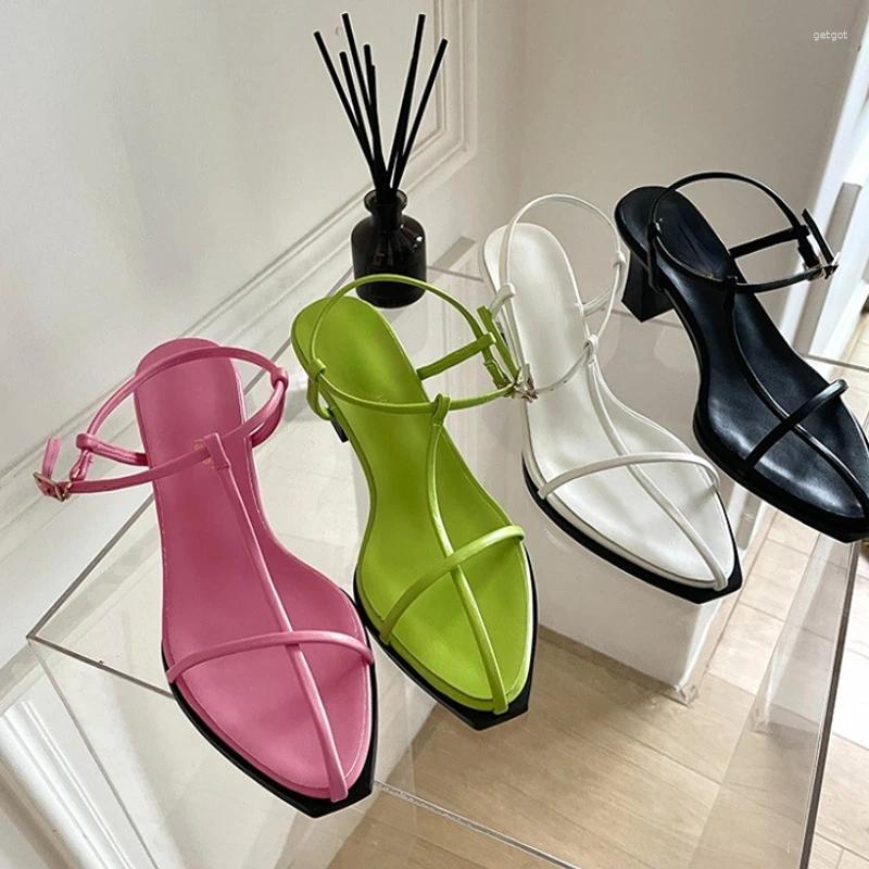Sandalet 2024 Moda Kadınlar Kare Düşük Topuk Dantel Yukarı Roma Yaz Gladyatör Günlük Dar Bant Ayakkabı Sandalyas Mujer