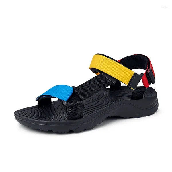 Sandalias 2024 hombres antideslizantes chanclas de verano de alta calidad zapatillas de playa al aire libre zapatos casuales agua de los hombres