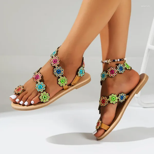 Sandalias 2024 zapatos femeninos resbalón en el verano de las mujeres flores de punta abierta colores mezclados playa al aire libre casual tamaño grande
