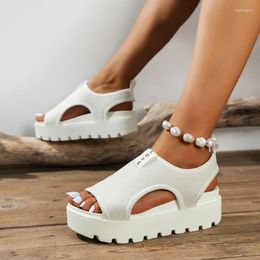 Sandales 2024 Chaussures pour femmes Open Toe's Summer's Summer Rome Solid Beach Female Plateforme Femme Casual Threat Taille