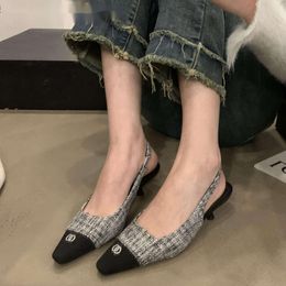 Sandalen 2024 Zomer Merk Vrouwen Sandaal Mode Mix Kleur Outdoor Jurk Slingback Schoenen Dunne Hoge Hak Ondiepe Pompen 230224