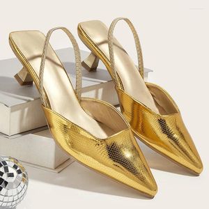 Sandalias 2024 Marca de moda de verano Mujeres Golde Serpentine Bombas Correa trasera Resbalón en damas Elegante Slingback Gatito Tacones Zapatos