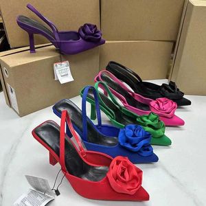 Sandales 2024 STRAPE MODE SÉMAUX Sandales de décoration rose Pumple d'angle Toe Toe Chaussures Brand Wedding High Heel Mule J0416