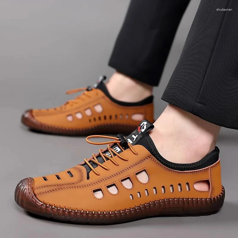 Sandals 2024 Summer Men's Leather Casual Fashion Hollow Out Breathable Flat Business Soft Bottom Sneakers Black Brown Moccasin