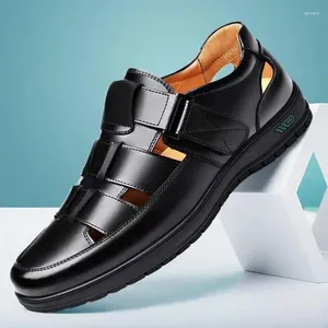 Sandales 2024 Été Hommes Chaussures En Cuir Business Casual Formel Semelle Souple Antidérapant Noir Papa D'âge Moyen
