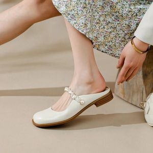 Sandales 2024 Femmes d'été Chaussures Bout rond Talon bas Solide Split Cuir Casual Mary Janes Mules pour