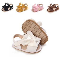 Sandales 2024 Valen Sina Summer Butterfly-Knot Casual Baby Girls Non-Slip Soft Flat Beach First Cool Walking Shoes H240504