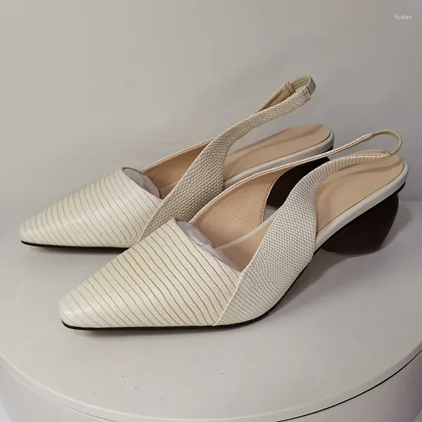 Sandales 2024 Femmes Chaussures En Cuir Plus Taille 22-26.5cm Printemps-été Lézard En Peau De Mouton Talons Hauts Coins Pour