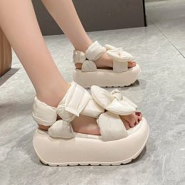 Sandales 7 cm d'épaisseur de bas de sandales féminines d'été Nouveau papillon