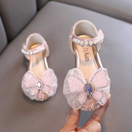 Sandalen Ainyfu Girls Princess Sandals Zomer Fashion Lace Bow Flat Party Shoes Children Pearl Rhinestones Sandals Soft Sole Baby Shoes R230220
