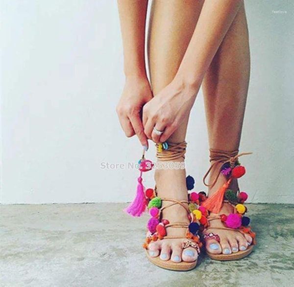 Sandalias Almuena estilo bohemio multicolor pom plano con cordones flecos bola colorida vestido de playa zapatos chanclas borla sandalia