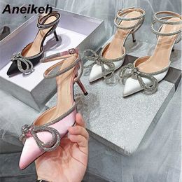 Sandales Aneikeh 41 42 PVC Style Glitter Strass Femmes Pompes Cristal Bowknot Satin Lady Soie Talons Hauts Parti Chaussures 2023 Printemps NOUVEAU G230211