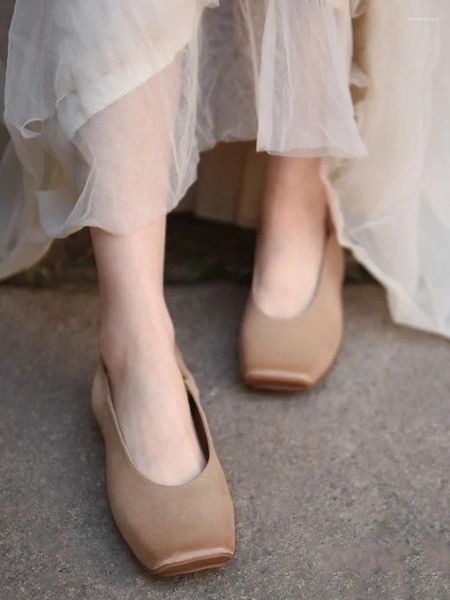 Sandals artmU fermé carré pour les femmes bas talon réel en cuir authentique luxe