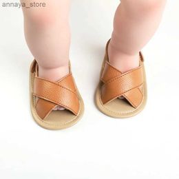 Sandales Baby Anti Slip Shoes Summer Girls and Boys Breathable Filmage Design Sandals Somes Soft Soft Soft pour les tout-petits Walkerl240429 pour les tout-petits