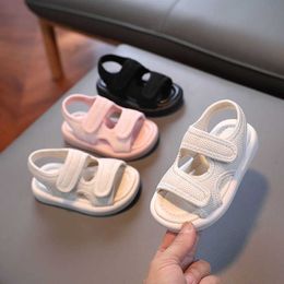 Sandalias Baby Boy Baby Girl Fondo suave antideslizante Cómodas sandalias de verano para bebés Zapatos de bebé Baotou Anti-kick The New Toddler Shoes AA230518