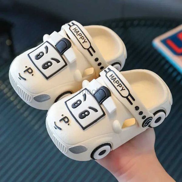 Sandales Chaussures de trou pour bébé Été garçons et filles nourrissons et jeunes enfants anti-glissade semelles molles en intérieur pantoufles cool 240419