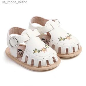 Sandales bébé sandales pour femmes pu cuir antidérapant brodé appartement de fleur préscolaire jour de loisirs