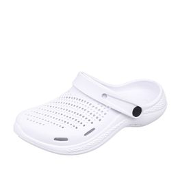 Sandals Beach Side Slippers Platform Nieuwe verpleegster Baotou Hole schoenen Summer Non Slip Ladies Beach Sandals HA071-7