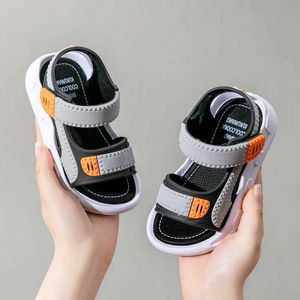 Sandals garçons mode sandales estivales hremphes glissades enfants enfants anti-glissement sportifs chaussures plates garçons sandales bébé 2-10 ans d240515