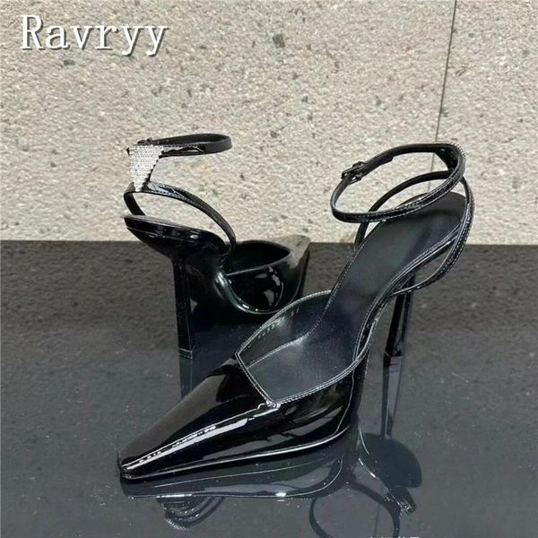 Sandals Marque Black Patent Leather Point Pointe Rhingestones Talons hauts minces Sangle de cheville Chaussures Femme Party Bureau Stilettos