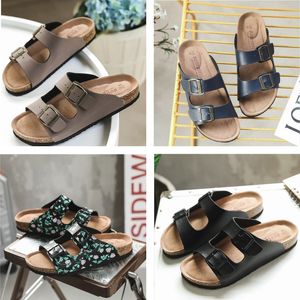 Sandals Brand Slippers Slides Designer Summer Floral Brocade en cuir tongs Flop