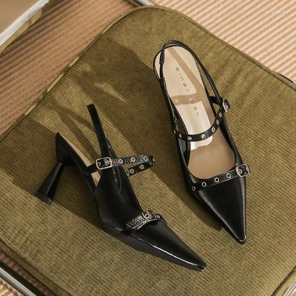 Sandals Brand Mujeres Zapatos de sandalia Fashion Toe puntiagudo Damas de color Elegante Cinturón Elegante Hebilla Pombal
