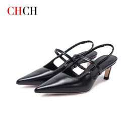 Sandales Chch Luxury Designer Nouveau printemps / été mode Fine talon en cuir haut talons sandales élégantes Femmes High Heel Shoesl2404