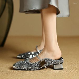 Sandals chic de concepteur de luxe paillettes argentées paillettes brillantes pantoufles pantoufles talons gros