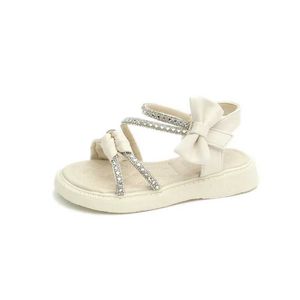 Sandalen Kinderschoenen Girl Sandalen Zomer Zacht Soled Princess Shoe Anti Slip Diamond schoenen Nieuwe Bow Casual schoen Fashionable Girl Beach Shoe