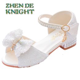 Sandalen Kinder Sandalen Sommer Prinzessin Kristall Schuhe Mädchen High Heels Mode Pailletten Mädchen Weichen Boden Performance Schuhe 230220